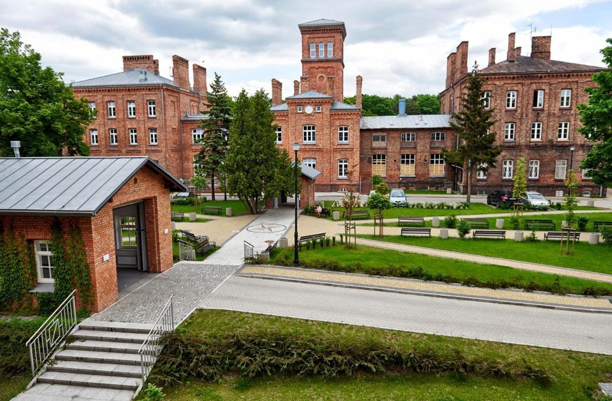 Juna2 - Nowoczesny Apartament W Centrum Z Widokiem Na Park Прушков Екстериор снимка